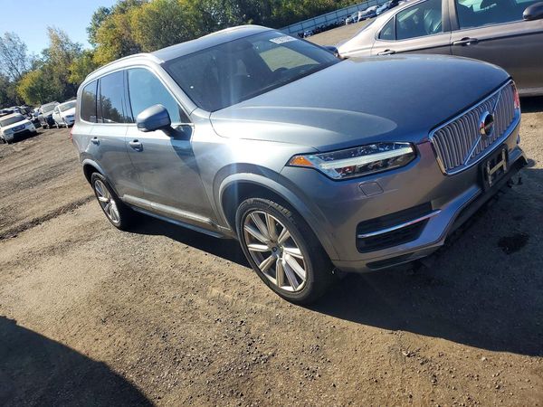 2016 VOLVO XC90 — Passenger 3/4