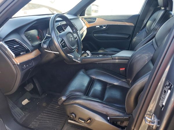 2016 VOLVO XC90 — DENT