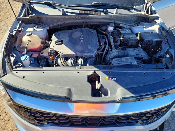 2023 KIA SPORTAGE SX-PRESTIGE or SX-P — Engine bay