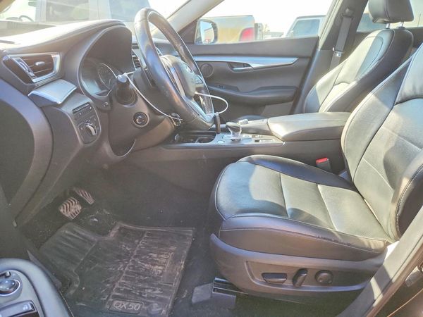 2019 INFINITI QX50 — DENT