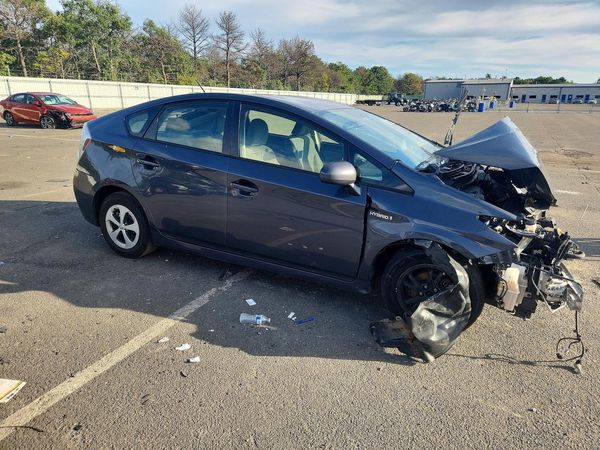 2012 TOYOTA PRIUS — Passenger 3/4