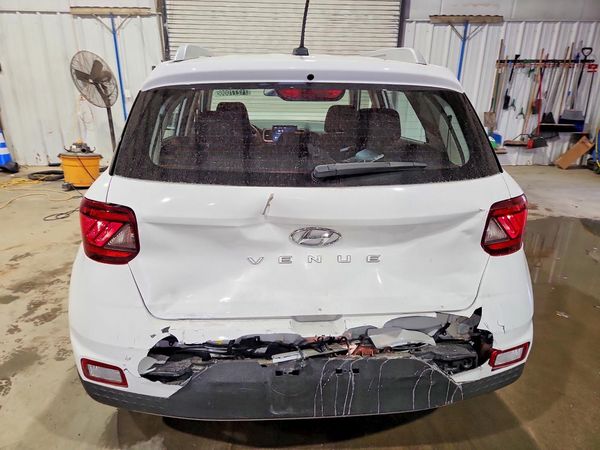 2026 HYUNDAI VENUE SEL, SEL w/ 2-Tone Roof — DIRR