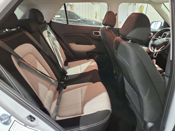 2026 HYUNDAI VENUE SEL, SEL w/ 2-Tone Roof — PSRS