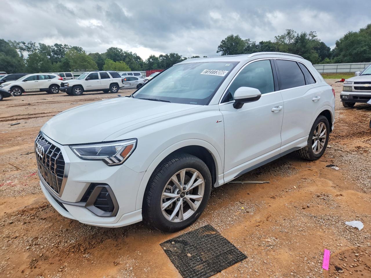 2024 AUDI Q3 S Line quattro Premium — Front 3/4