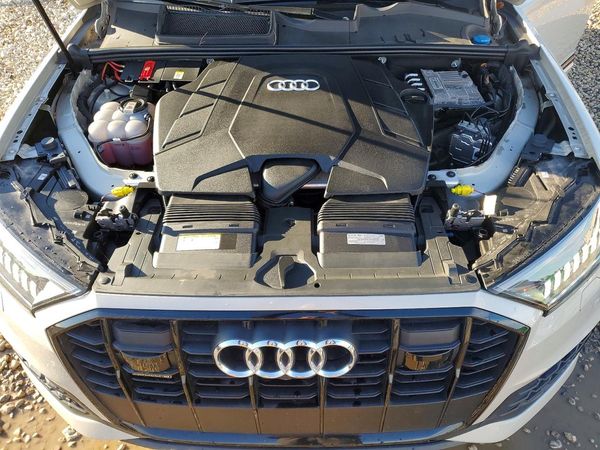 2023 AUDI Q7 quattro Prestige — Engine bay