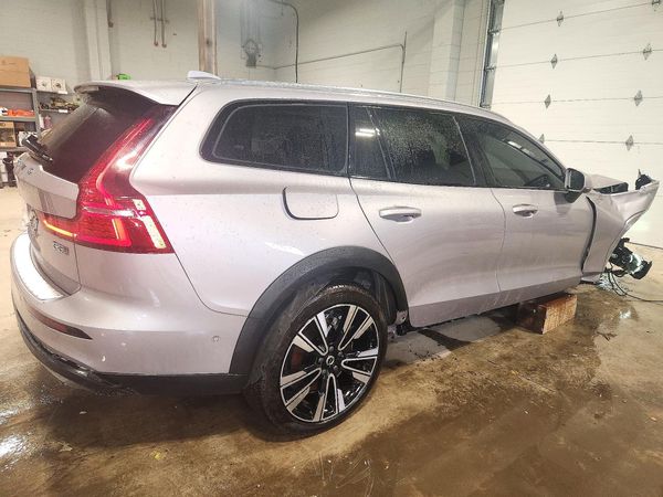 2026 VOLVO V60 Ultra — PSRA
