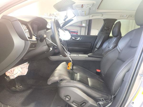 2026 VOLVO V60 Ultra — DENT