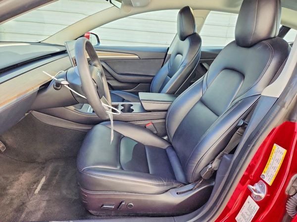 2022 TESLA MODEL 3 — DENT