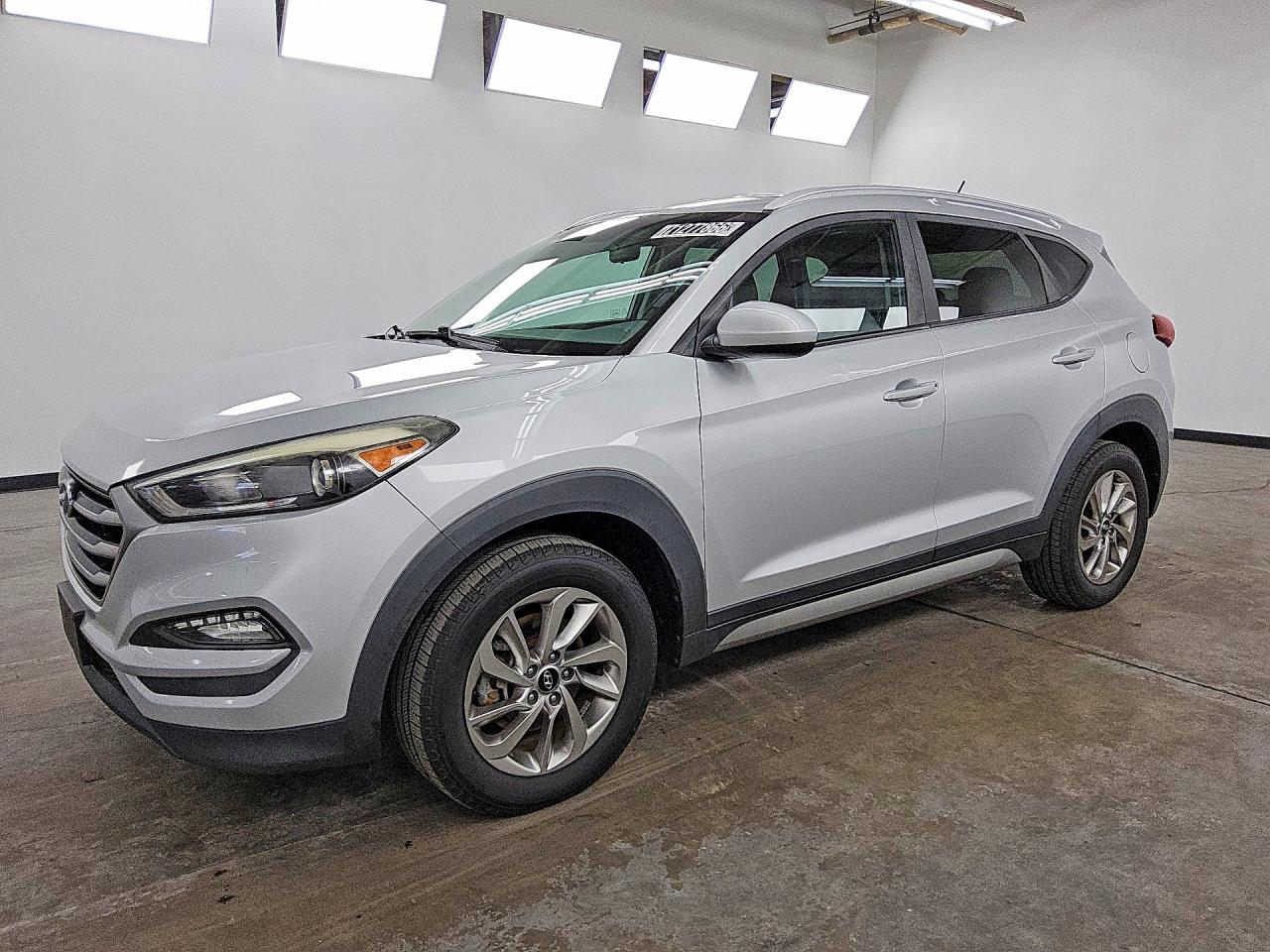 2017 HYUNDAI TUCSON — Front 3/4