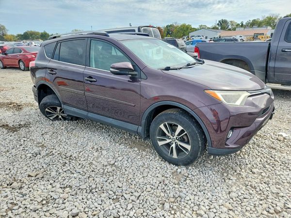 2017 TOYOTA RAV4 XLE — Passenger 3/4