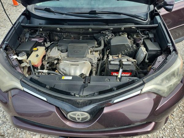 2017 TOYOTA RAV4 XLE — Engine bay