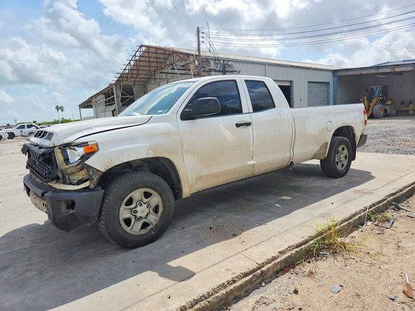 2018 TOYOTA TUNDRA SR/SR5 — Front 3/4