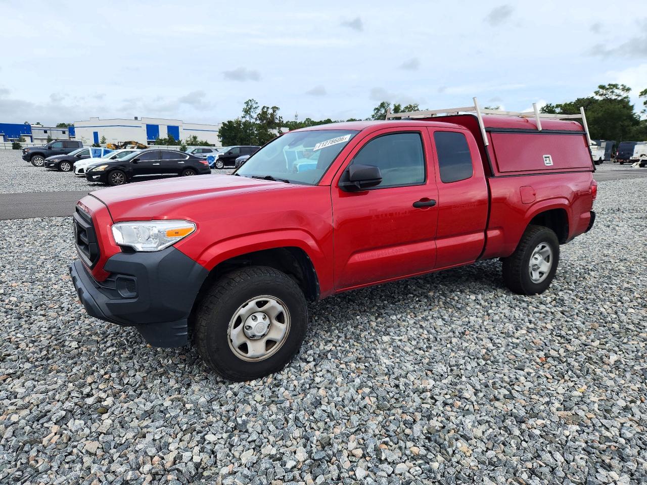 2022 TOYOTA TACOMA SR5 — Front 3/4