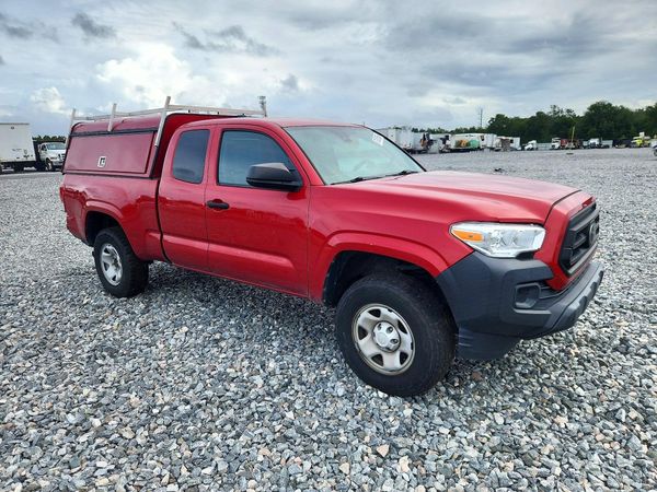 2022 TOYOTA TACOMA SR5 — Passenger 3/4