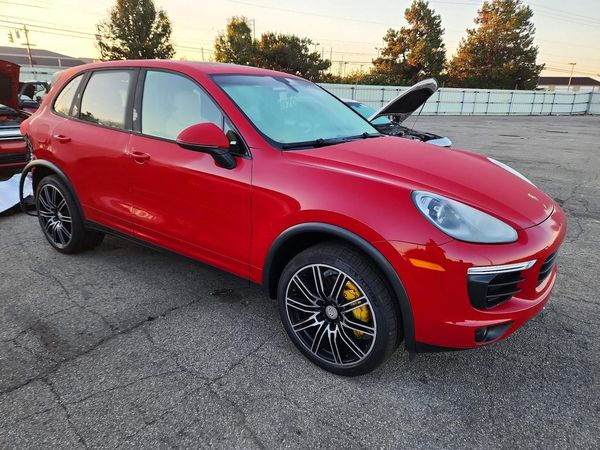 2018 PORSCHE CAYENNE Base / Platinum Edition — Passenger 3/4