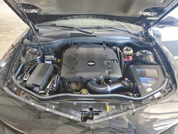 2014 CHEVROLET CAMARO LT — Engine bay