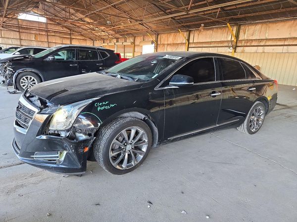2017 CADILLAC XTS Luxury — Front 3/4