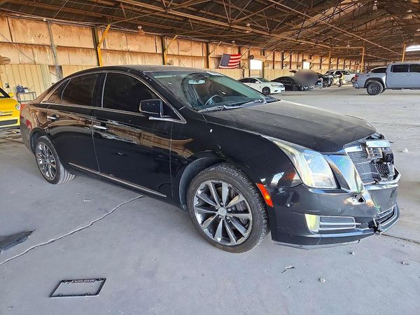 2017 CADILLAC XTS Luxury — Passenger 3/4