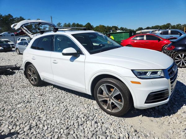2019 AUDI Q5 quattro Premium Plus — Passenger 3/4