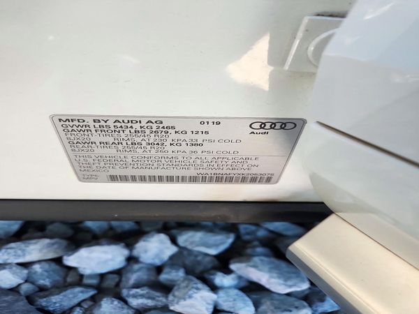 2019 AUDI Q5 quattro Premium Plus — VINS