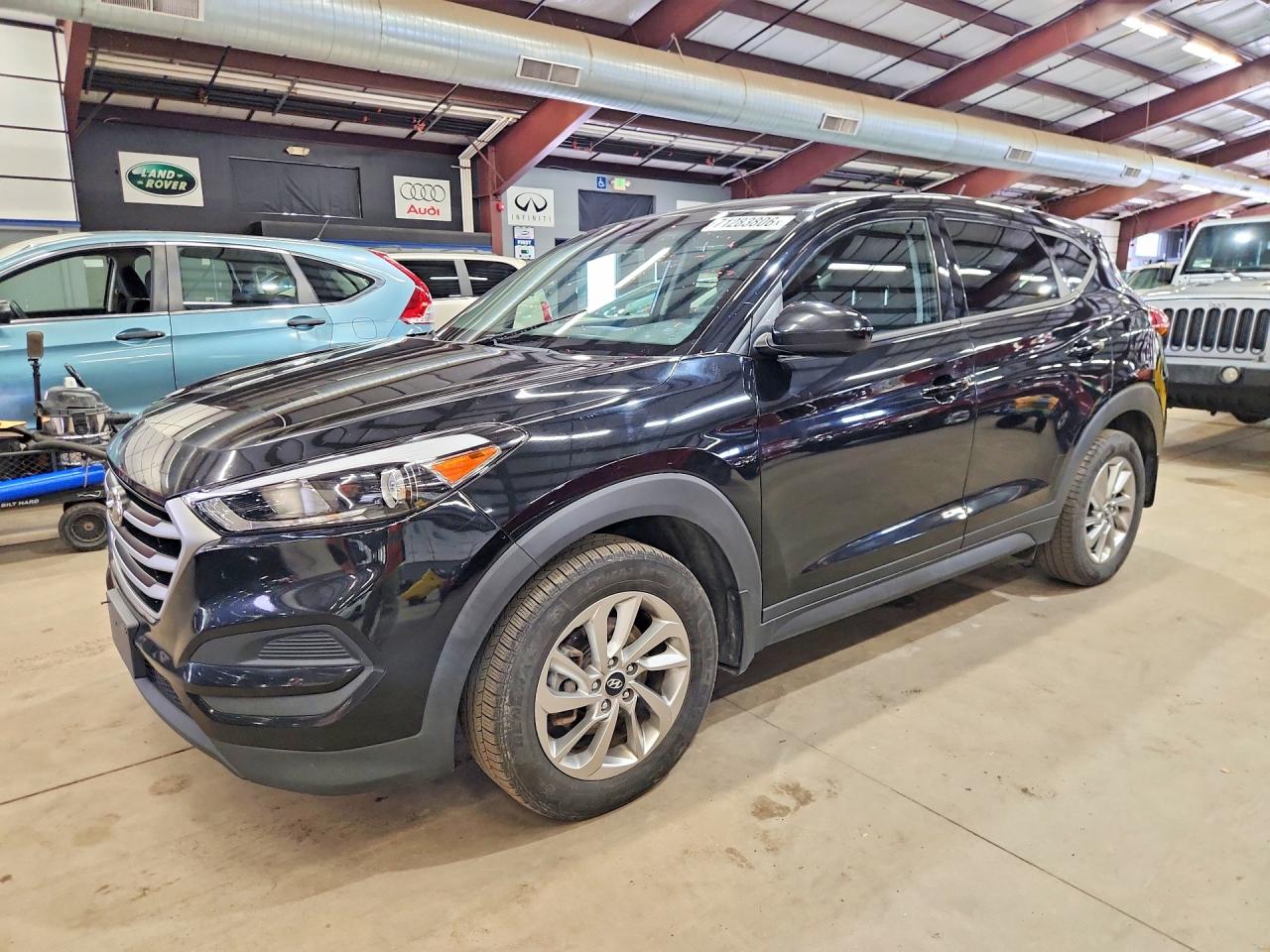 2018 HYUNDAI TUCSON SE Standard — Front 3/4