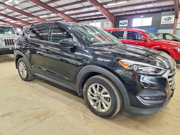 2018 HYUNDAI TUCSON SE Standard — Passenger 3/4