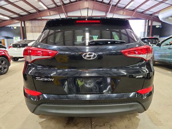2018 HYUNDAI TUCSON SE Standard — DIRR