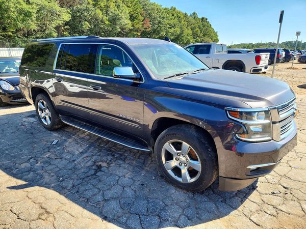 2017 CHEVROLET SUBURBAN Premier — Passenger 3/4