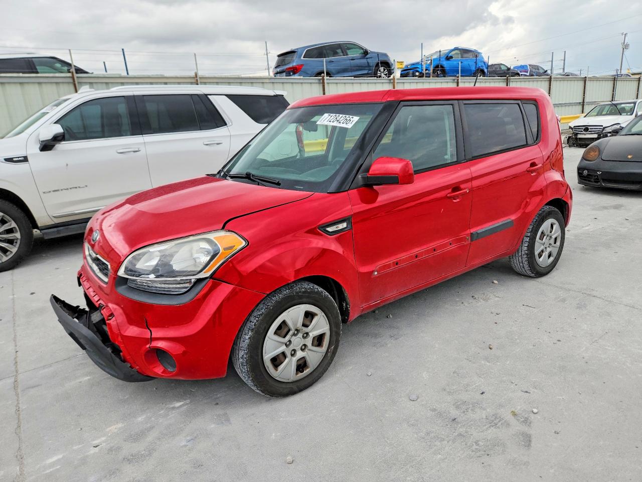 2013 KIA SOUL All Trims — Front 3/4