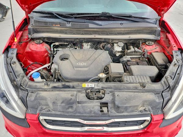 2013 KIA SOUL All Trims — Engine bay