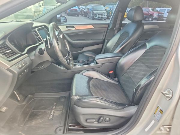 2019 HYUNDAI SONATA — DENT
