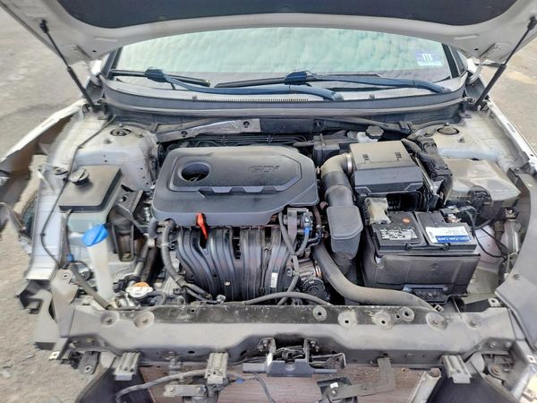 2019 HYUNDAI SONATA — Engine bay
