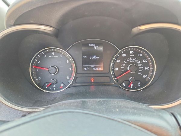 2017 KIA FORTE LX Base — ODOM