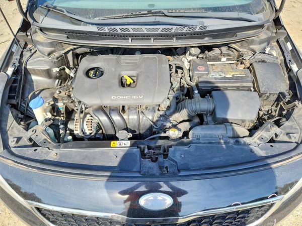 2017 KIA FORTE LX Base — Engine bay