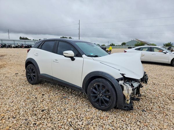 2019 MAZDA CX-3 Touring — Passenger 3/4