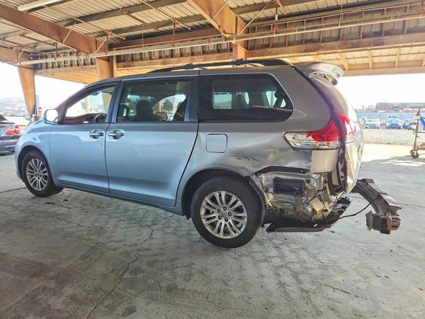2014 TOYOTA SIENNA — DSRA