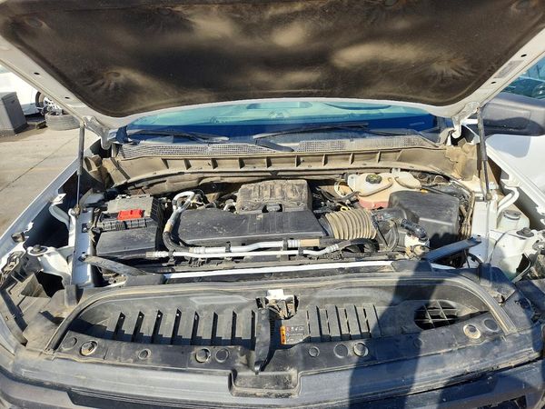 2023 CHEVROLET SILVERADO — Engine bay