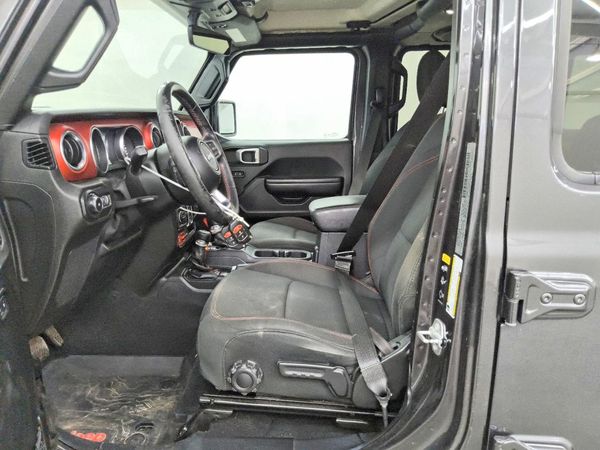 2020 JEEP WRANGLER UNLIMITED Unlimited Rubicon — DENT