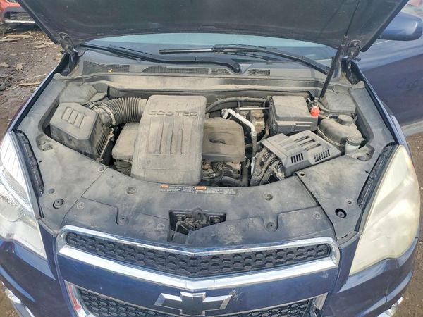 2015 CHEVROLET EQUINOX 1LT — Engine bay