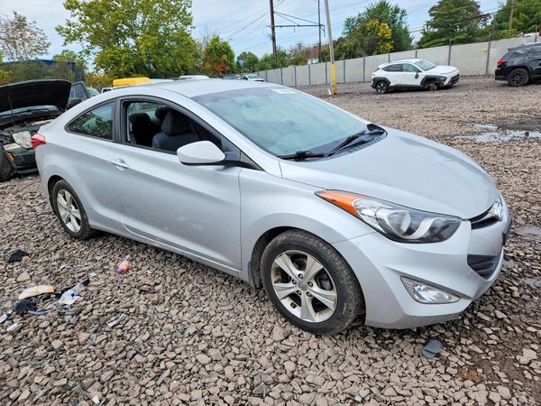 2013 HYUNDAI ELANTRA — Passenger 3/4