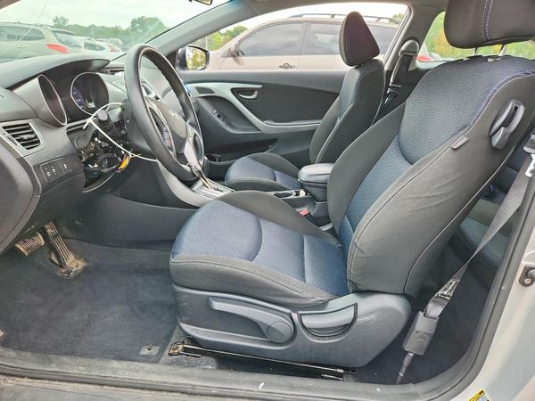 2013 HYUNDAI ELANTRA — DENT