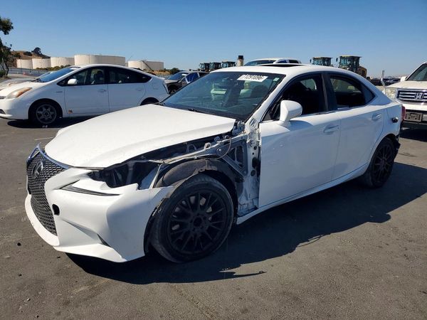 2014 LEXUS IS 350 — Front 3/4