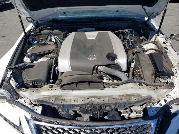 2014 LEXUS IS 350 — Engine bay