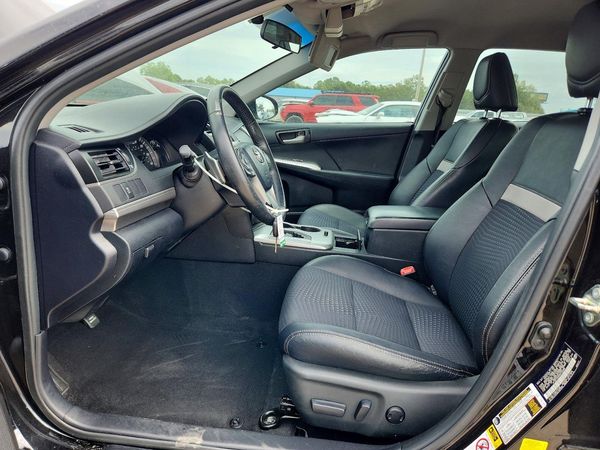 2013 TOYOTA CAMRY — DENT