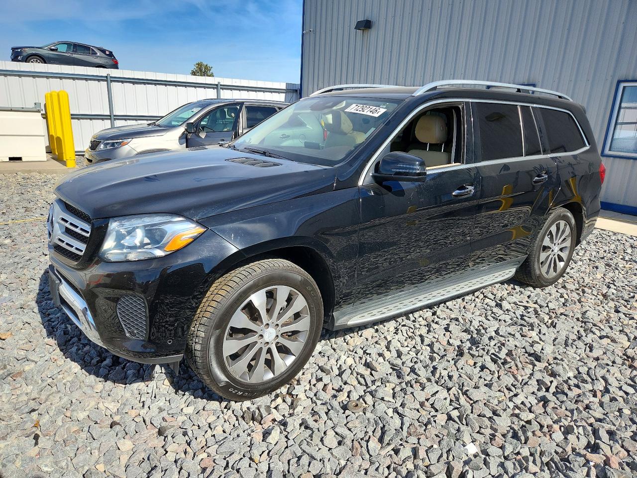 2017 MERCEDES-BENZ GLS-CLASS GLS450-4M — Front 3/4