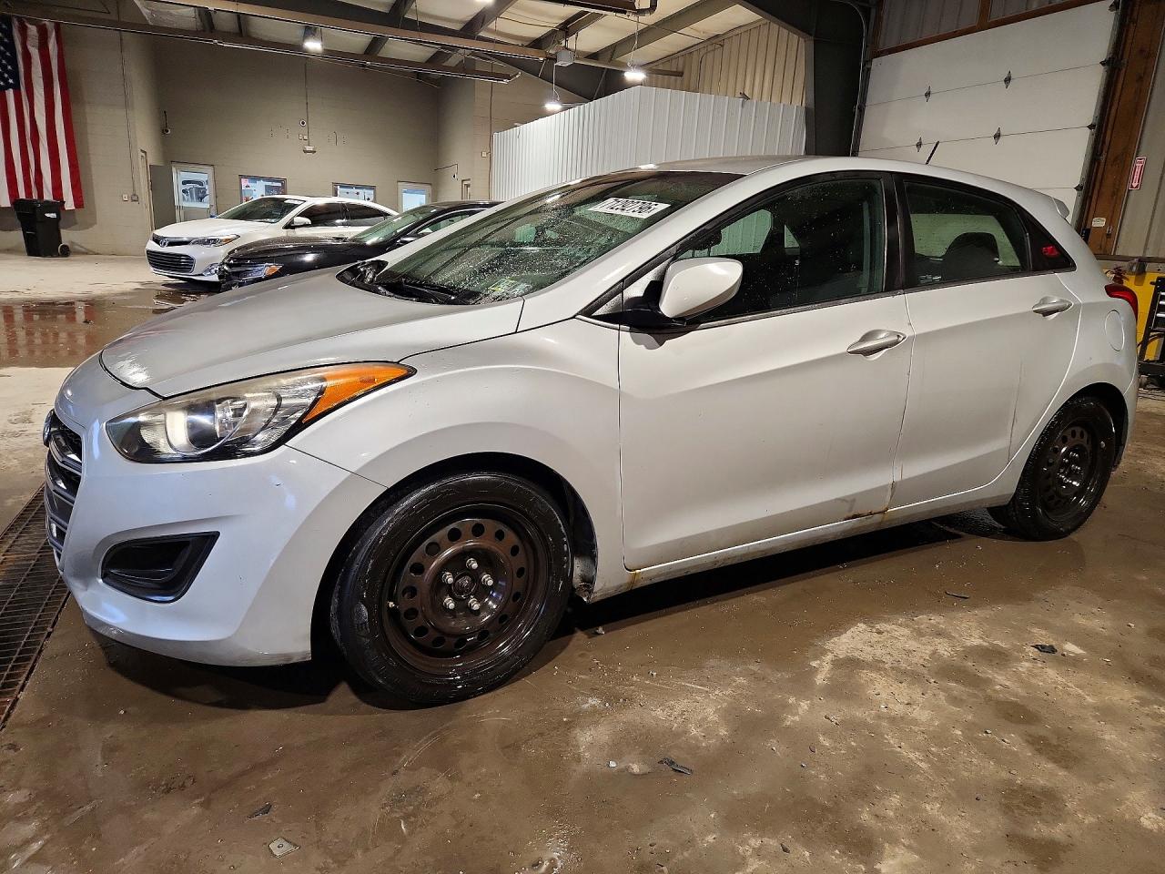 2017 HYUNDAI ELANTRA — Front 3/4