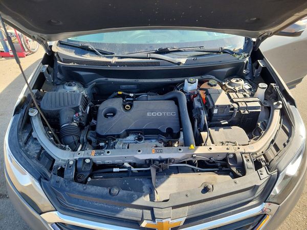 2019 CHEVROLET EQUINOX LT (1LT) — Engine bay