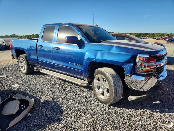 2018 CHEVROLET SILVERADO LT — Passenger 3/4