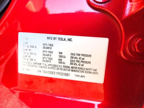 2026 TESLA MODEL Y — VINS