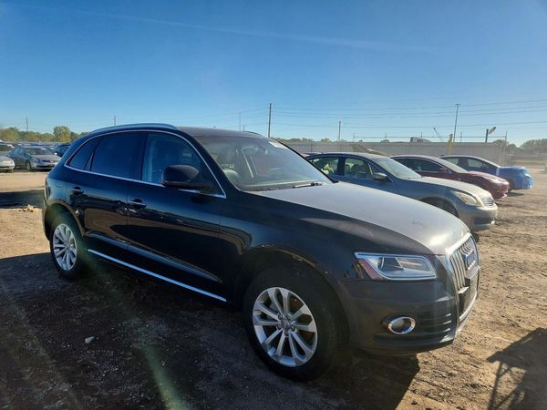 2015 AUDI Q5 Premium Plus — Passenger 3/4